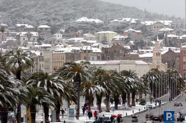 Drastyczny spadek temperatury w Serbii. W Chorwacji czerwony alert z powodu śnieżyc i wiatru