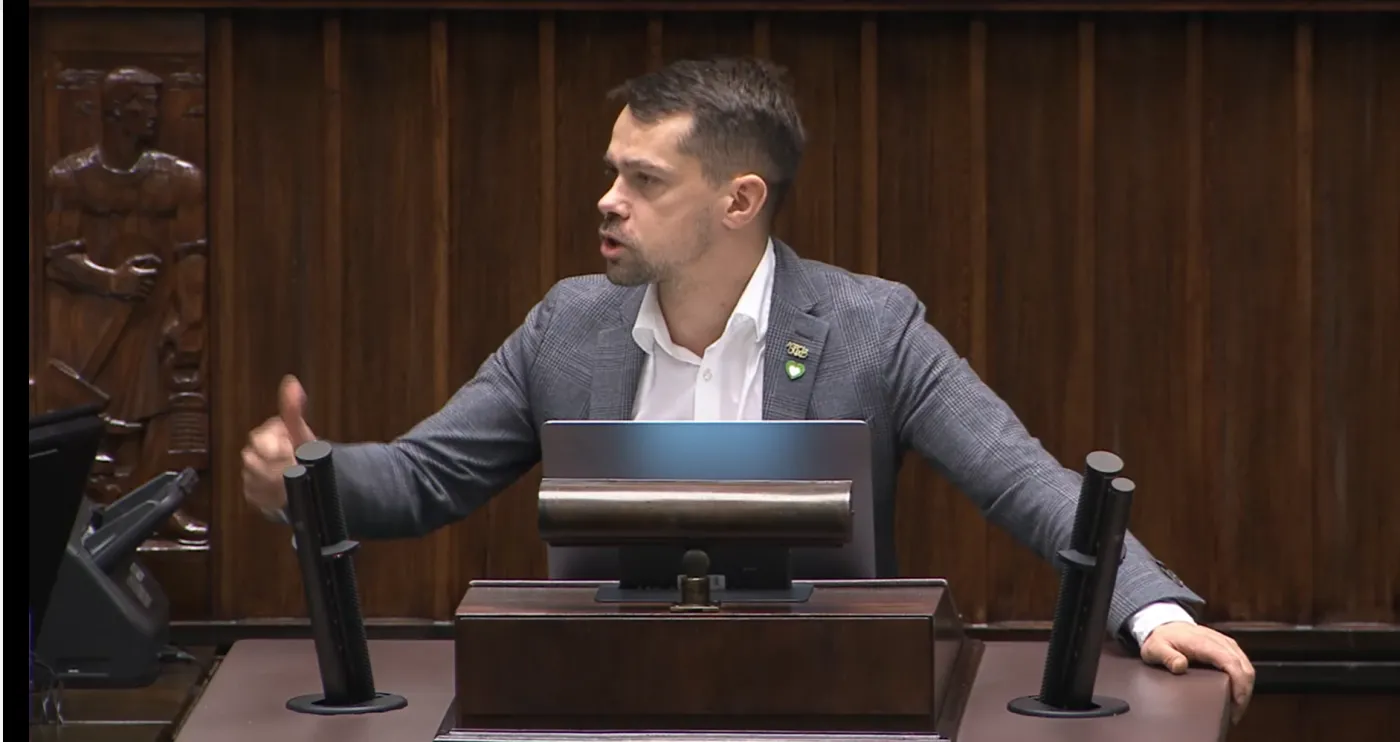 Bosak wyłączył mikrofon. Kołodziejczak nie schodził z mównicy