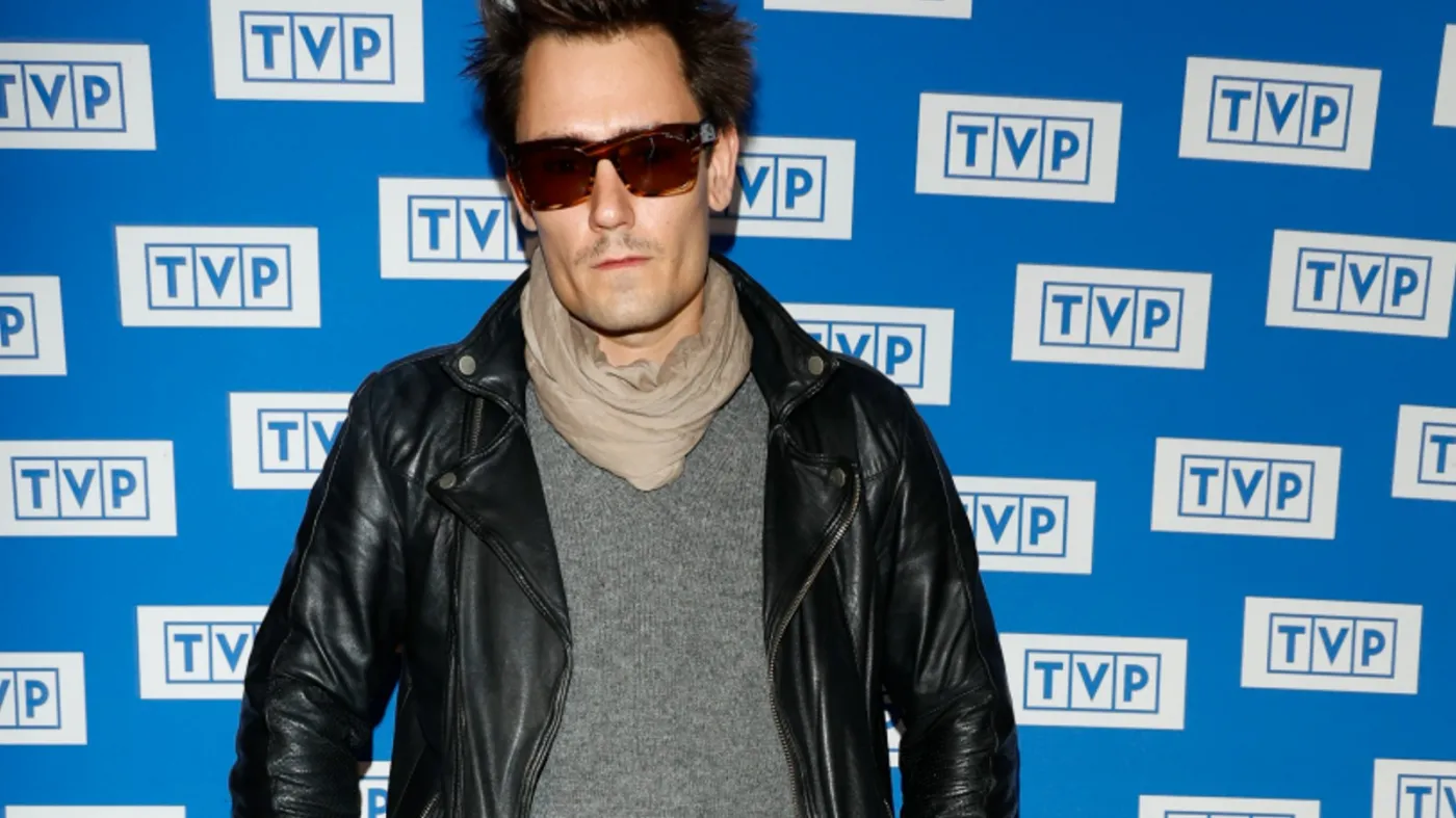 Bartosz Gelner zaskoczył w "Pytaniu na śniadanie". Nawiązał prześmiewczo do niedawnego profilu TVP