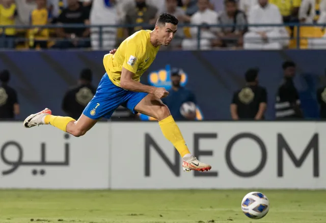 Cristiano Ronaldo goni Erlinga Haalanda. W tym roku strzelił już 49 goli goli [WIDEO]