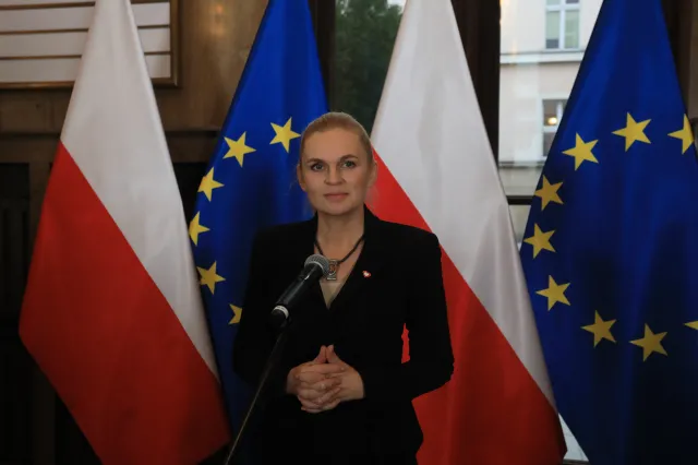 Barbara Nowacka zapowiada zmiany w szkole: Odczarnkowienie i odpolitycznienie historii