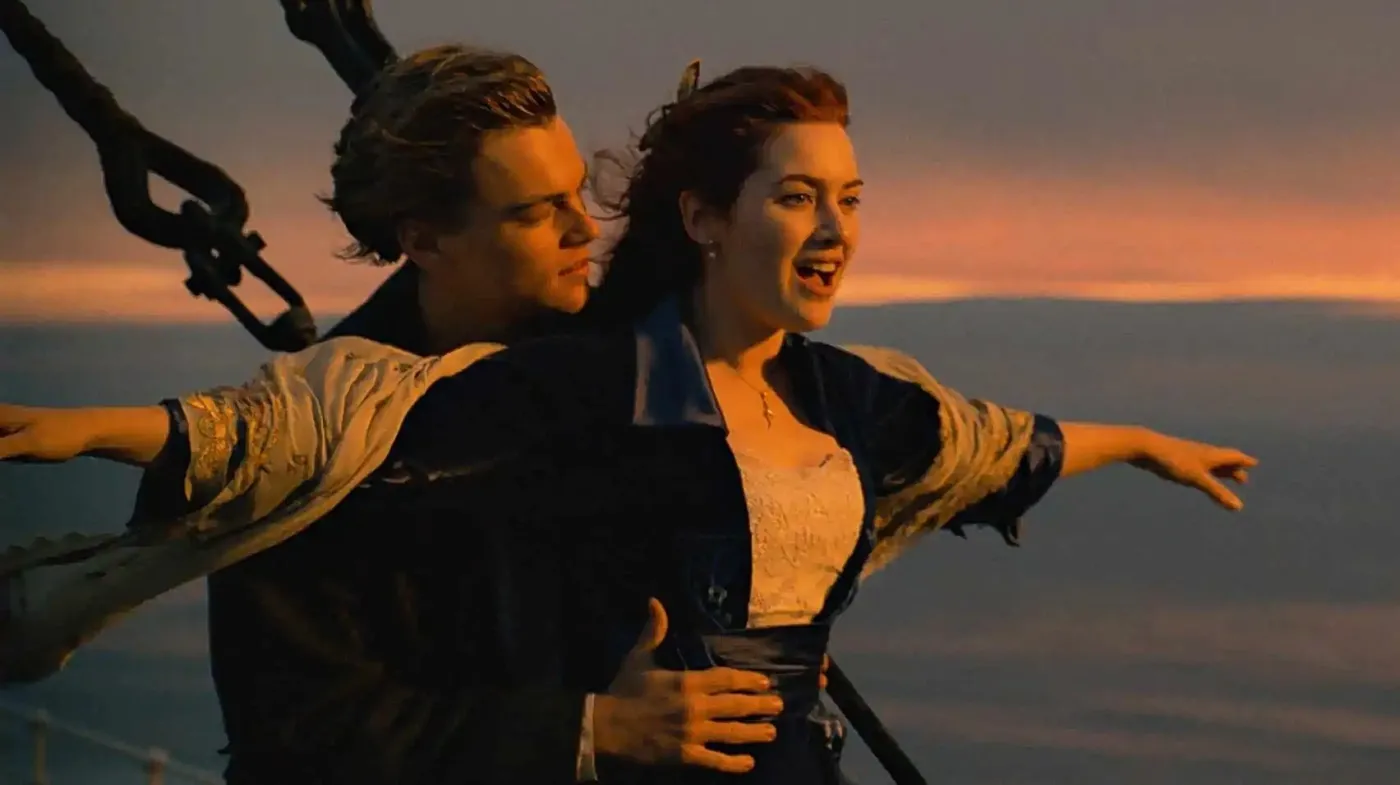 Leonardo DiCaprio i Kate Winslet w filmie "Titanic"