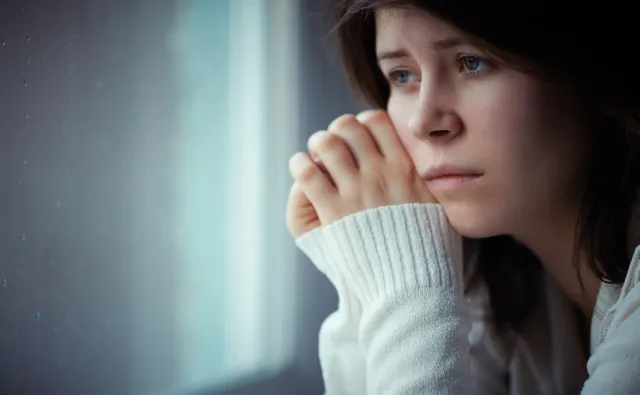 Czym jest FOMO i do czego może prowadzić?