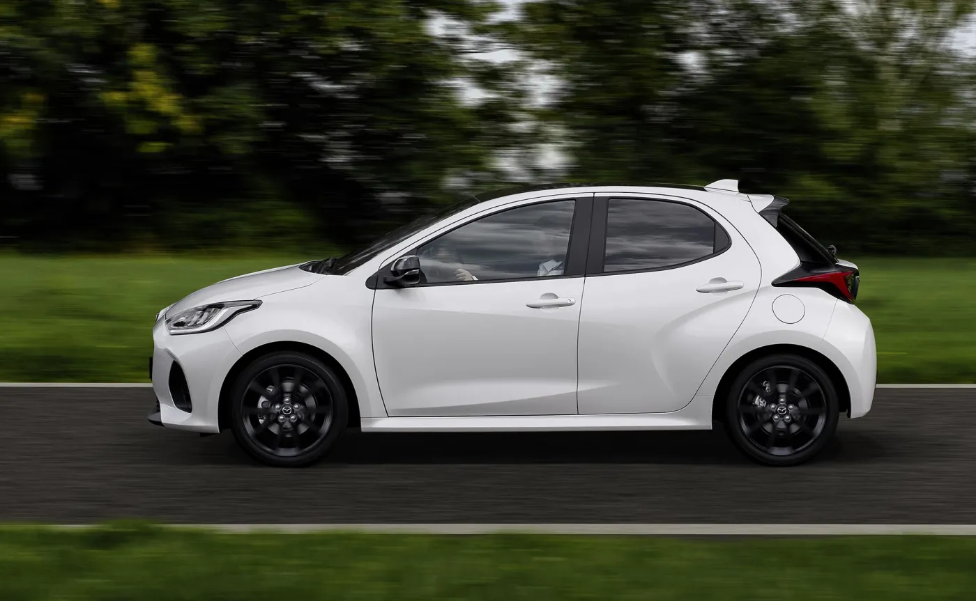 mazda-2-hybrid-38087343.jpg