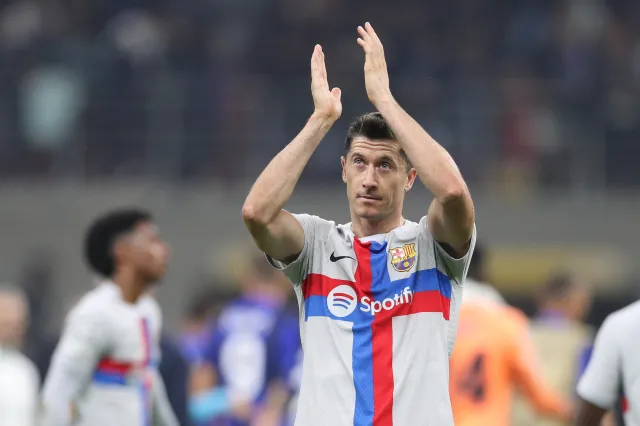 Barcelona podjęła decyzję w sprawie przyszłości Lewandowskiego. Nowa rola kapitana reprezentacji Polski