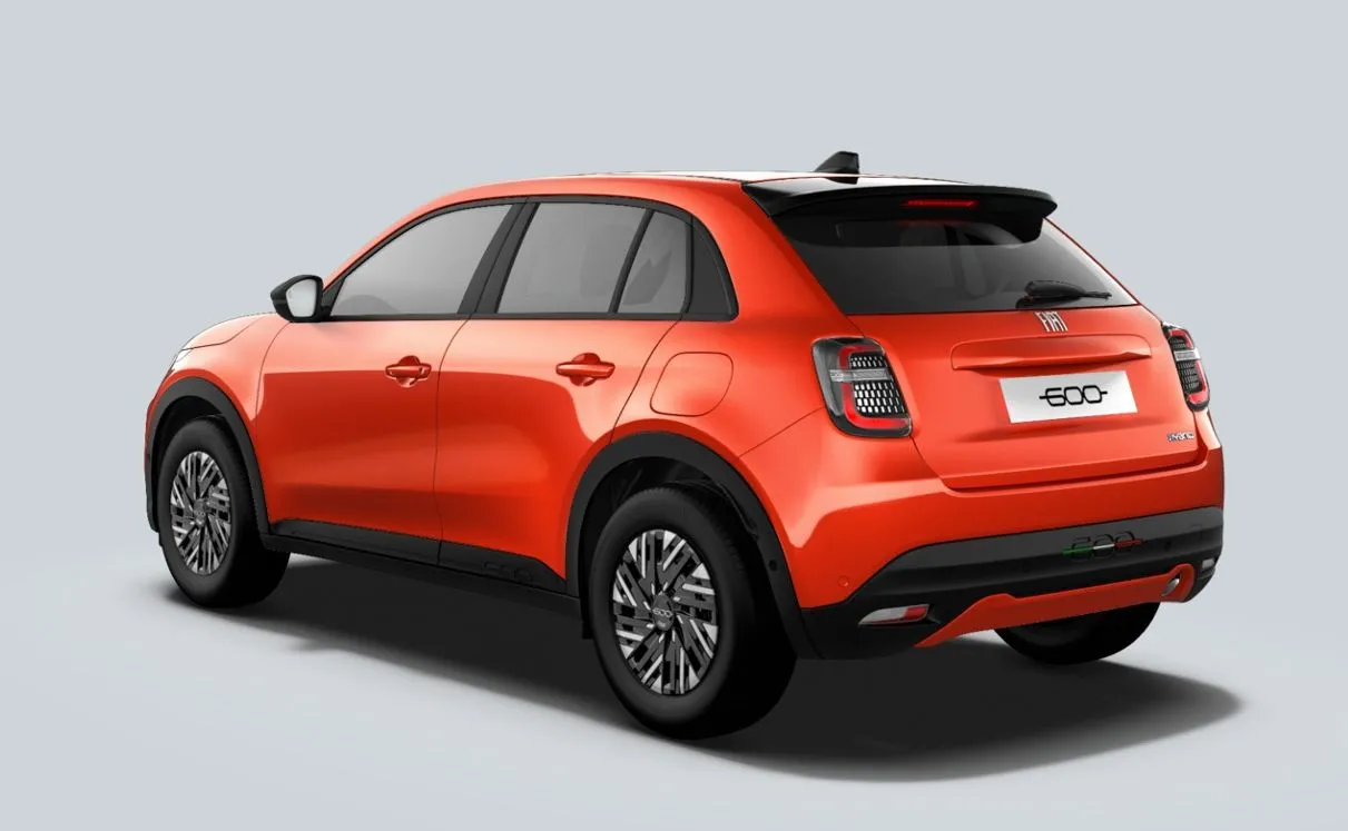 fiat-600-hybrid-38110936.jpg