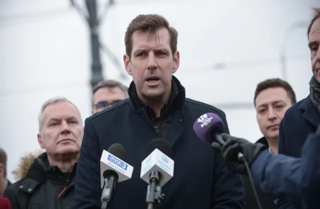 Próbował zadrwić z Trzaskowskiego. Czy mu wyszło?