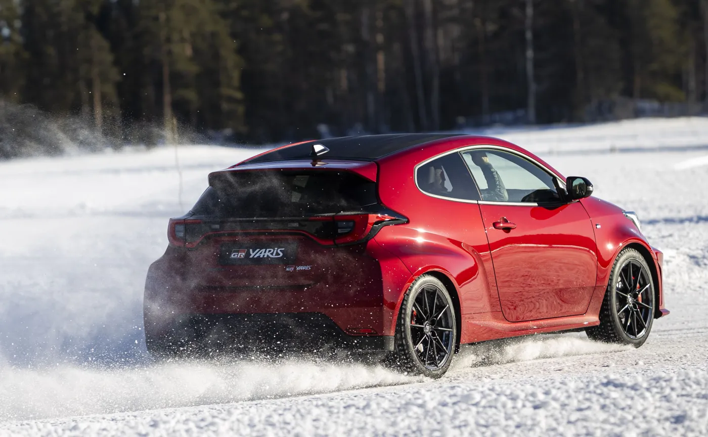 toyota-gr-yaris-38113839.jpg
