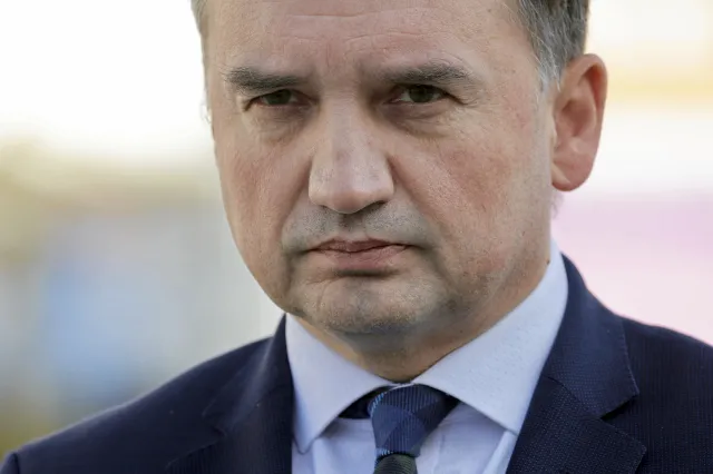 Zbigniew Ziobro po operacji raka przełyku. Onkolog mówi o rokowaniach