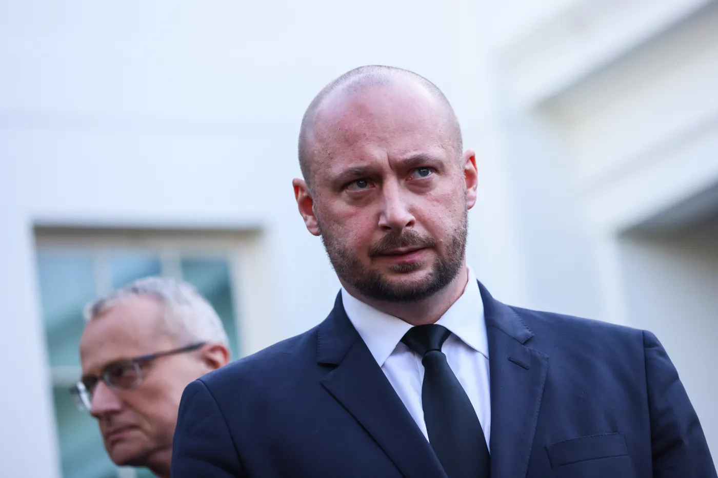 "Najczarniejszy scenariusz jest na stole". Szef BBN ostrzega przed przełamaniem frontu