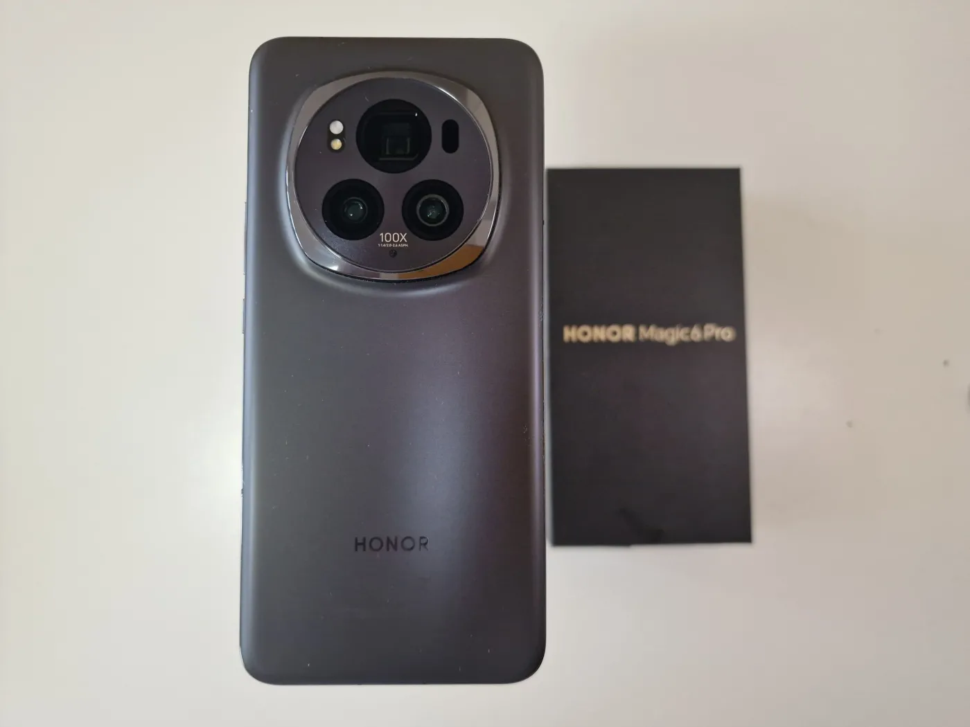 honor-magic6-pro-38148224.jpg