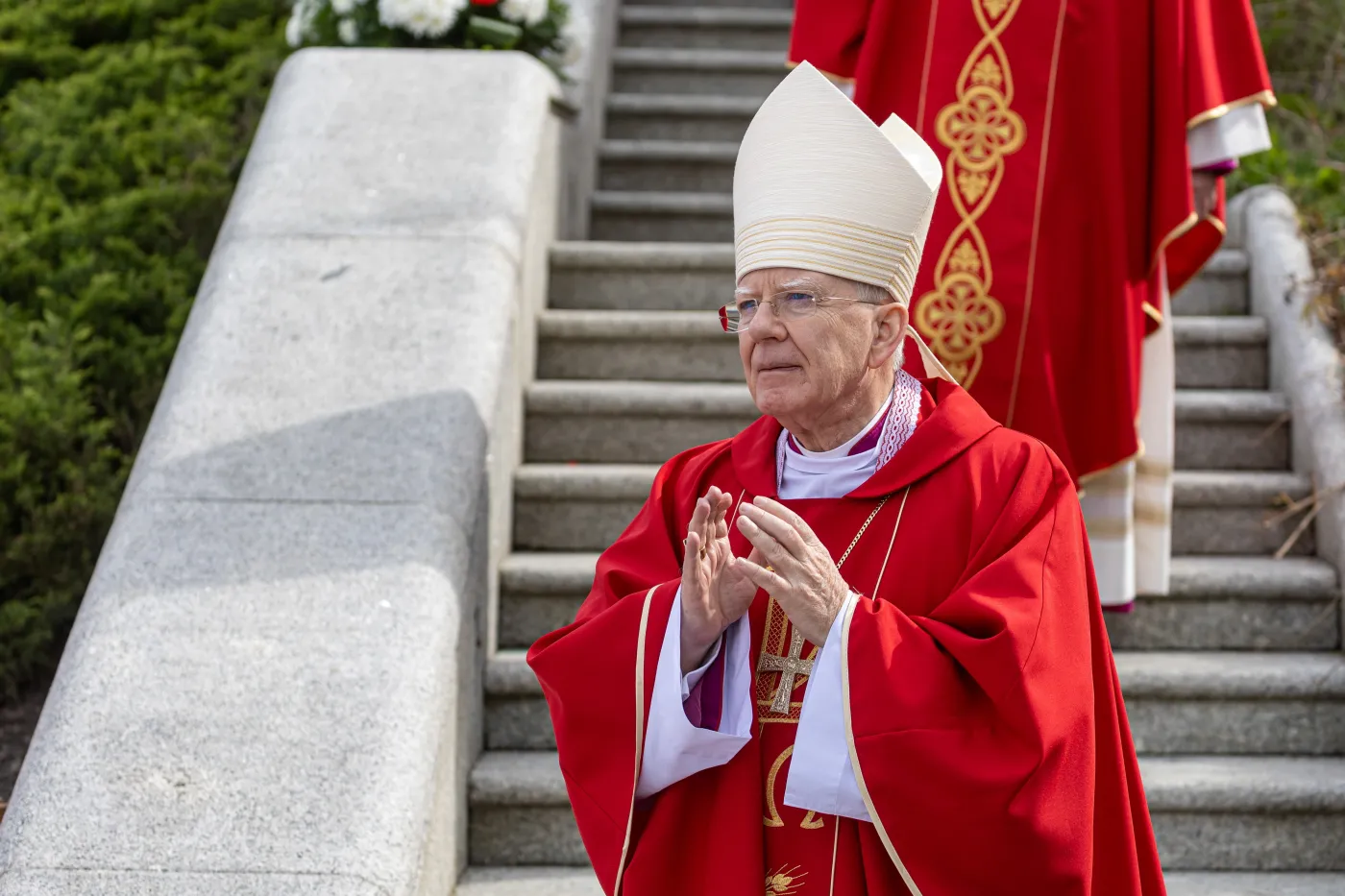 "Castel Gandolfo" abp. Jędraszewskiego. Kuria eksmitowała księdza z dnia na dzień