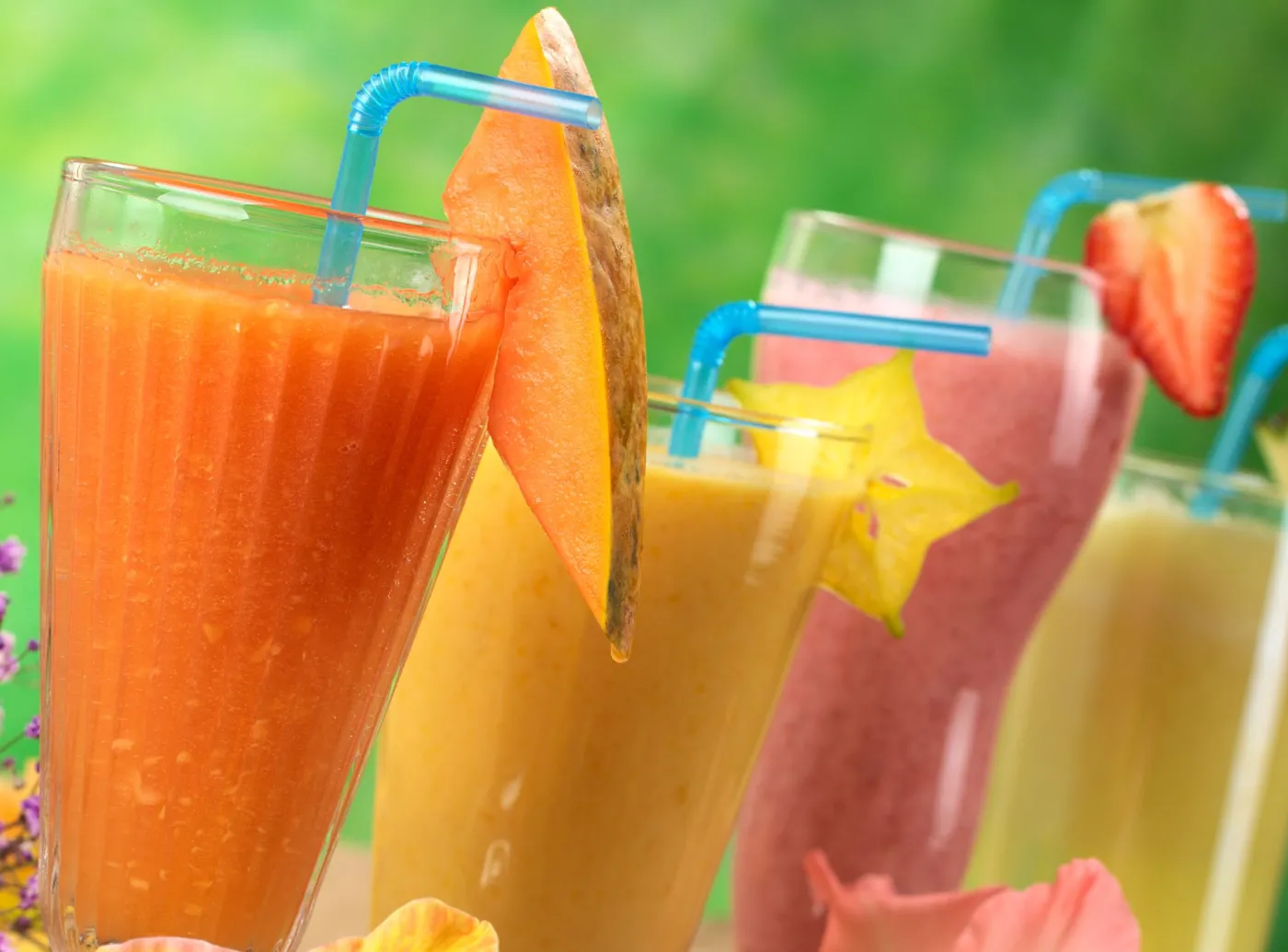 6179610-koktajle-owocowe.jpg