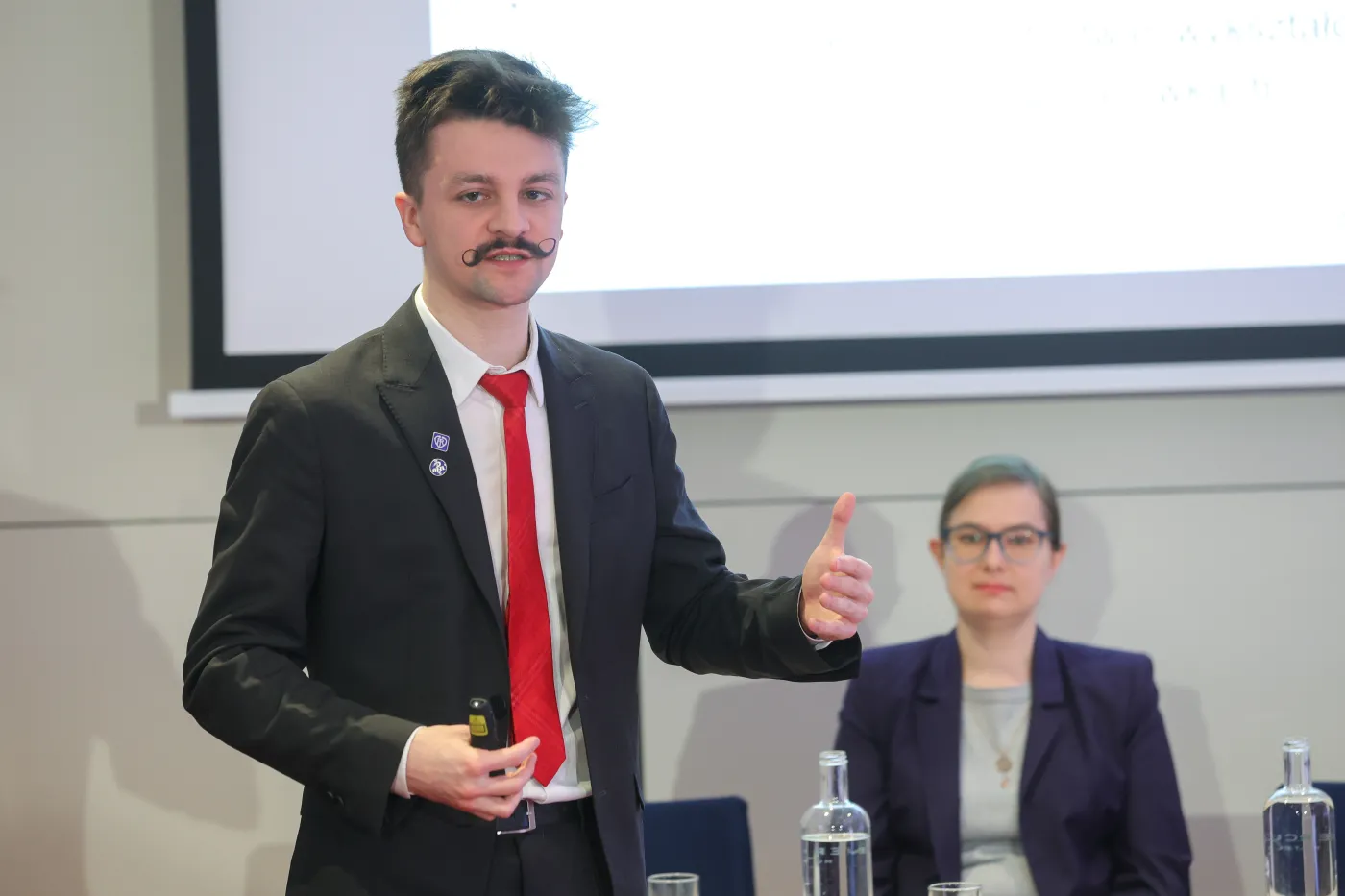 Fantomy zamiast pacjentów? Kontrowersje wokół kształcenia lekarzy pod lupą sejmowej podkomisji