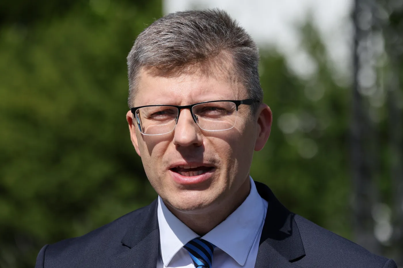 Transfobiczny wpis posła PiS. "Francji już nie ma"