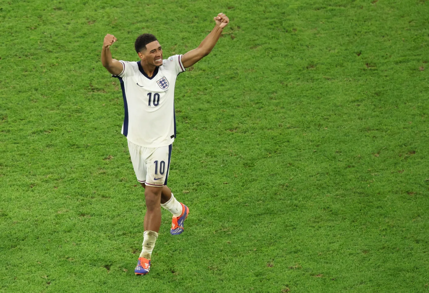 Euro 2024. Obsceniczny gest Jude'a Bellinghama. Piłkarz się tłumaczy