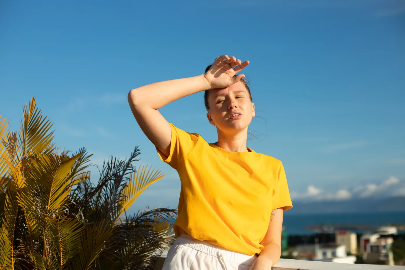 Wybierasz się na wakacje za granicę? Uważaj na tę groźną chorobę