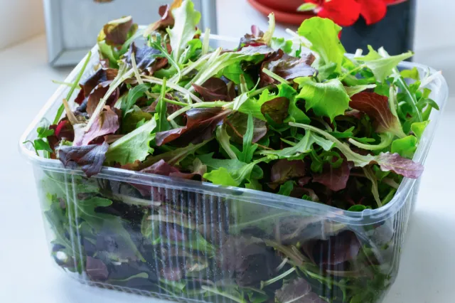 Kupiłeś tę żywność w sklepie? GIS wydał ostrzeżenie. Jest ryzyko zatrucia pokarmowego