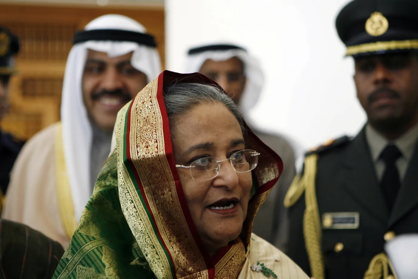 Krwawe protesty antyrządowe. Premier Bangladeszu uciekła z kraju