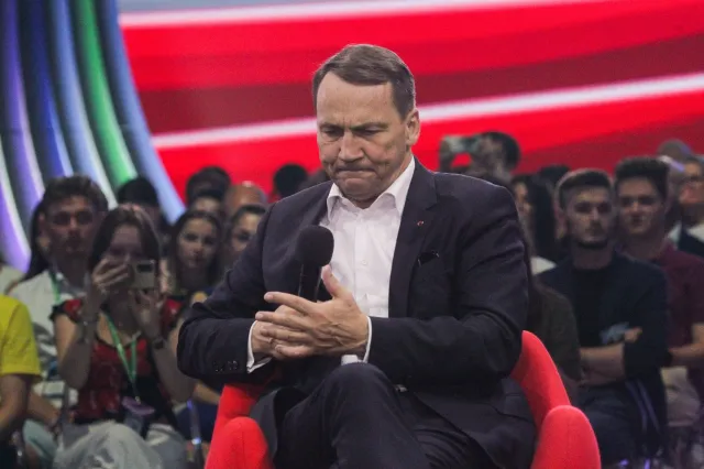 Sikorski o Ukrainie: Możemy albo zajmować się przeszłością, albo budować wspólną przyszłość