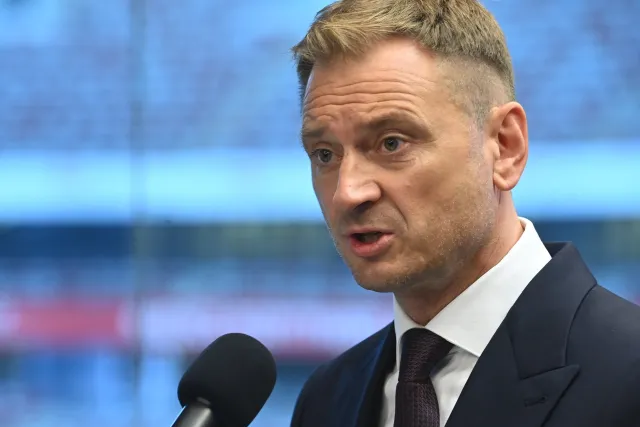 Skandal na Campus Polska. Tak tłumaczy się Sławomir Nitras