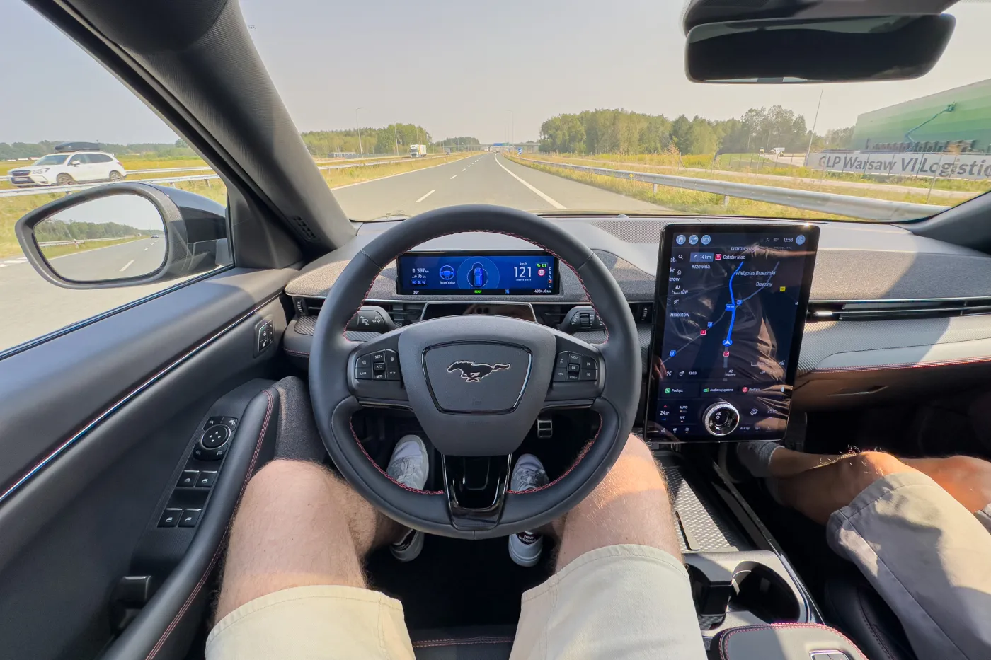 Ford wprowadza rewolucję. Nowa funkcja zwalnia kierowcę z obowiązku