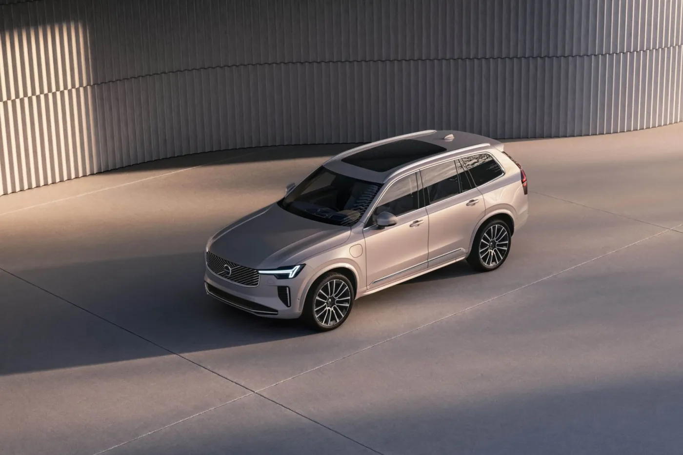 nowe-volvo-xc90-38283573.jpg