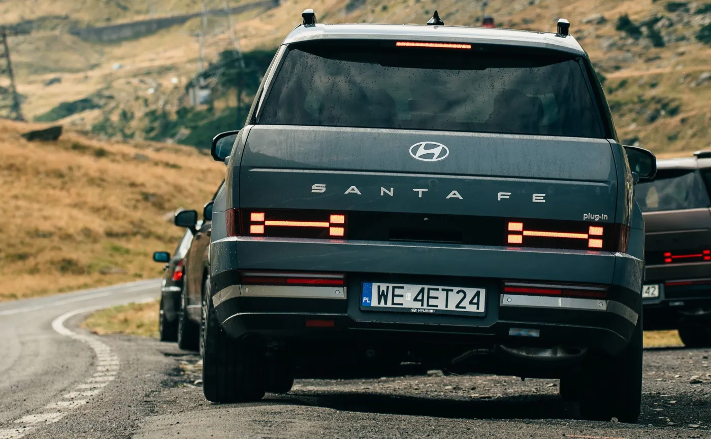 hyundai-santa-fe-38284479.jpg