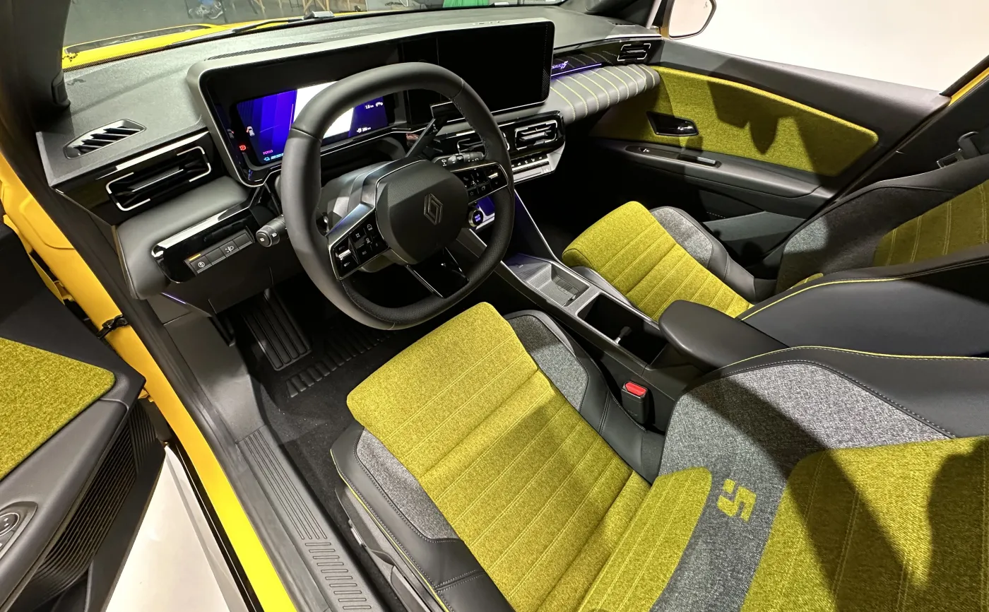nowe-renault-5-38296370.jpg