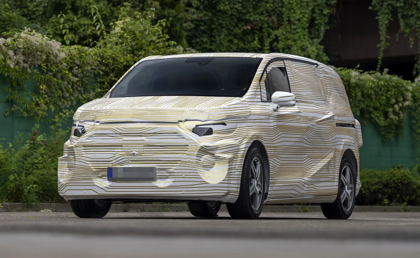 mercedes-vanea-38358468.jpg