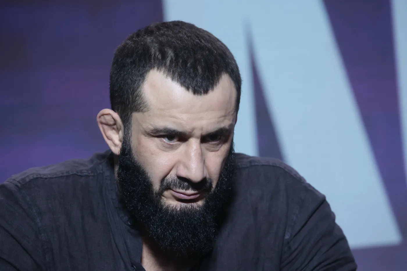 Mamed Chalidow sprzedaje swoje auto. Tanie nie jest