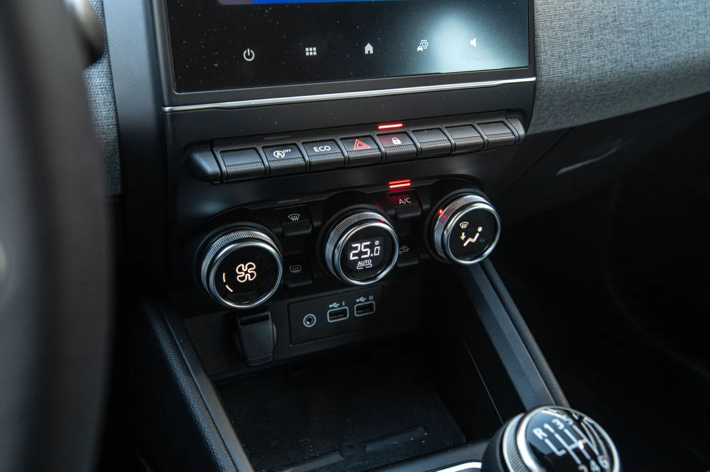 mitsubishi-colt-38378579.jpg