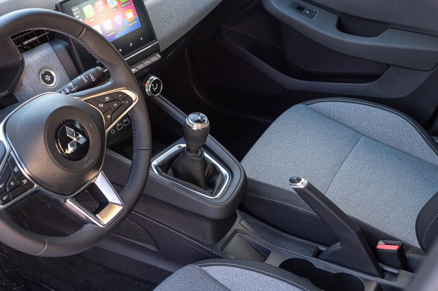 mitsubishi-colt-38378617.jpg