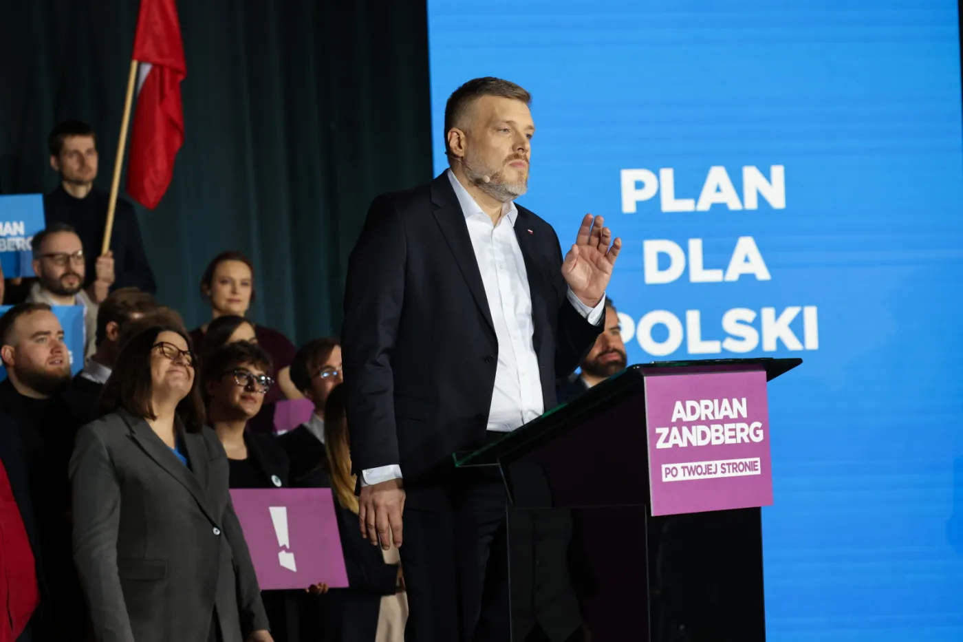 Zandberg krytykuje Tuska: Zbrodnia to zbrodnia, prawo międzynarodowe musi obowiązywać wszystkich