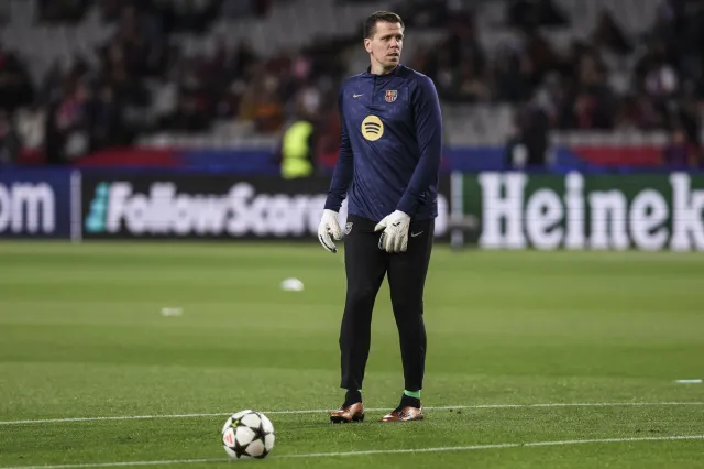 Szczęsny zagrał drugi mecz w Barcelonie, bo jego rywal spóźnił się na trening