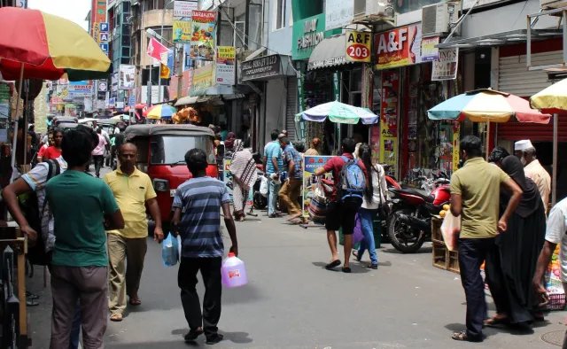 Po zamachach terrorystycznych MSZ odradza podróże na Sri Lankę