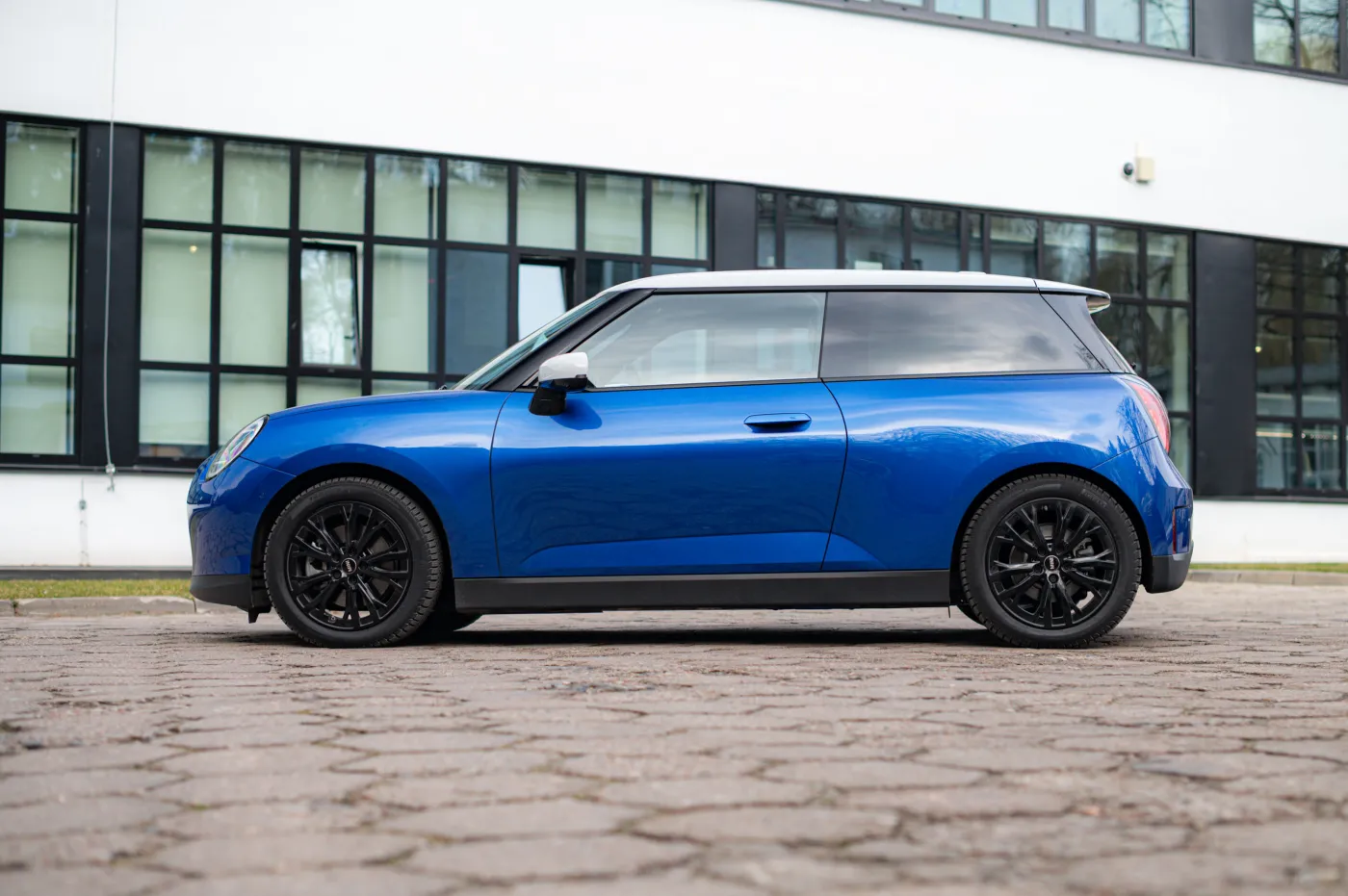 mini-cooper-se-38441132.jpg