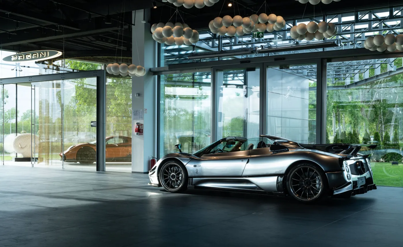 pagani-of-warsaw-38480385.jpg