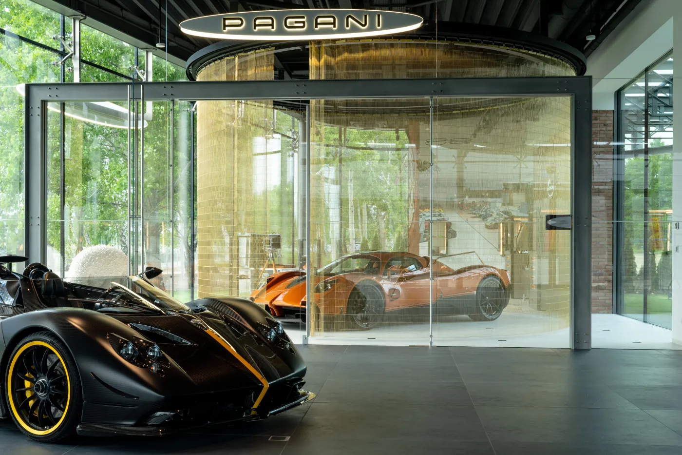 pagani-of-warsaw-38480386.jpg