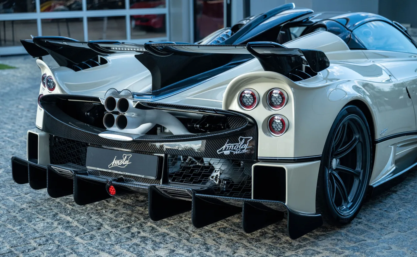 pagani-of-warsaw-38480387.jpg