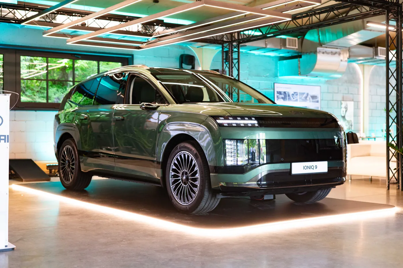 hyundai-ioniq-9-38489155.jpg