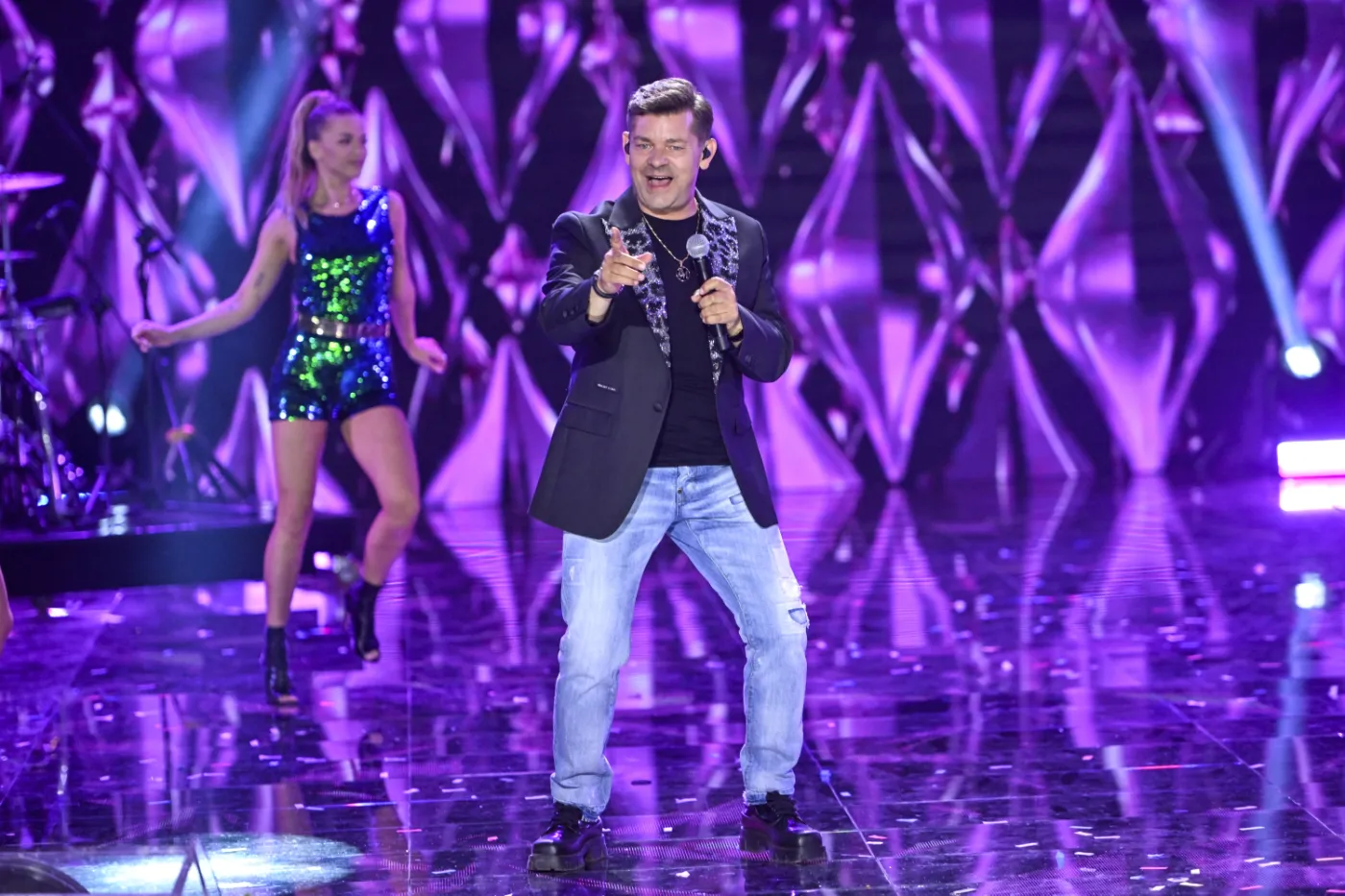 Chcesz, żeby Zenek Martyniuk zaśpiewał na Twoim weselu? Trzeba zapłacić fortunę