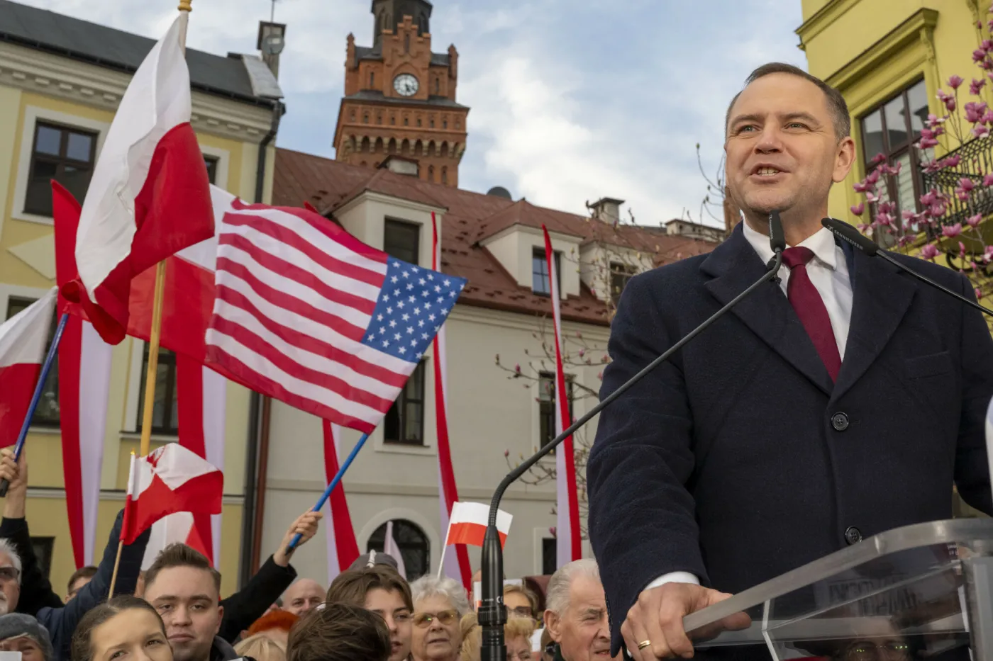 Karol Nawrocki nowym prezydentem Polski. Bloomberg: To sukces Trumpa