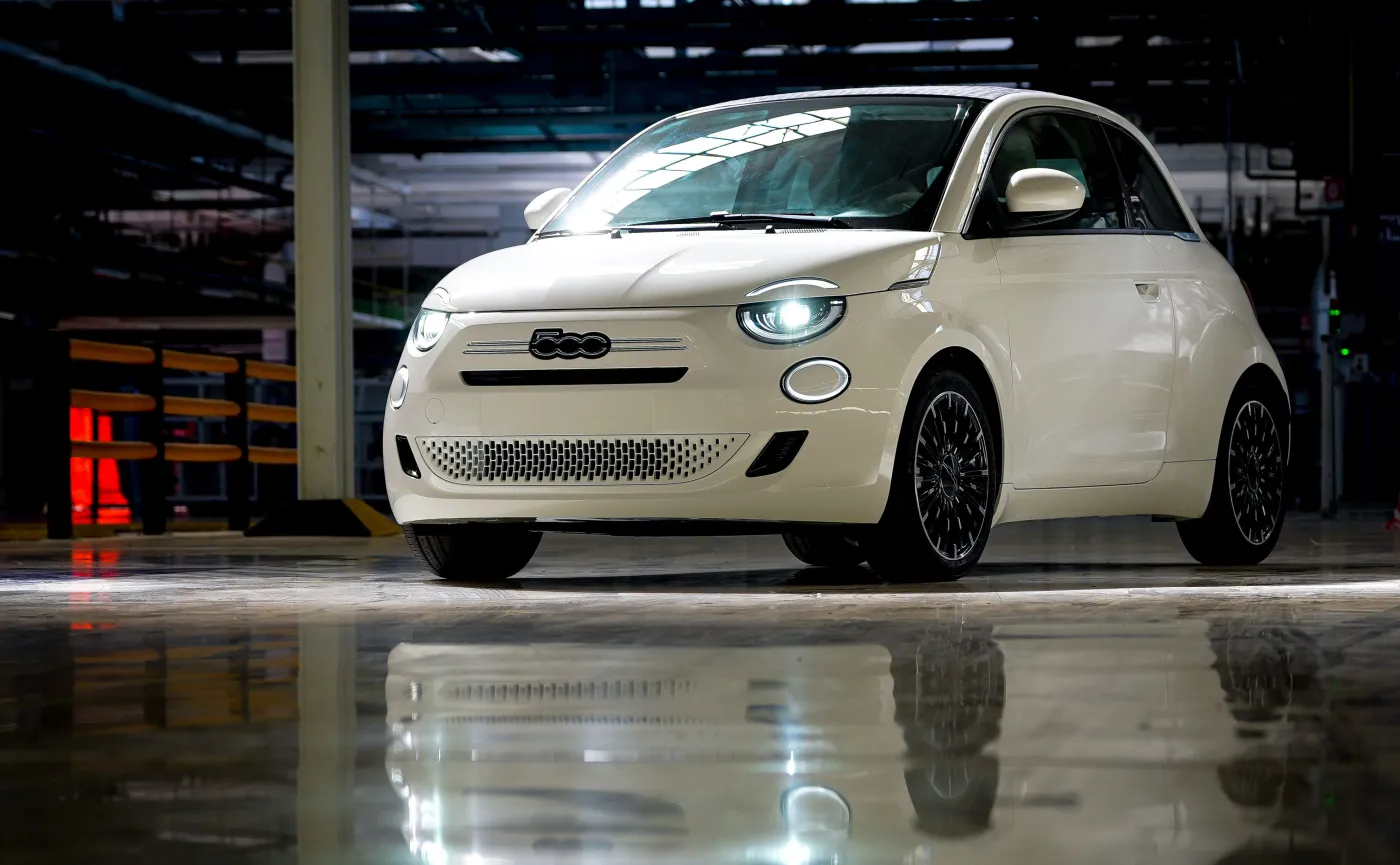 fiat-500-hybrid-38526805.jpg