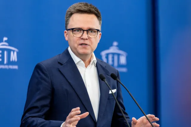 Zaskakujący powód przesunięcia rekonstrukcji rządu. "Sądząc po uśmiechach, raczej tak"