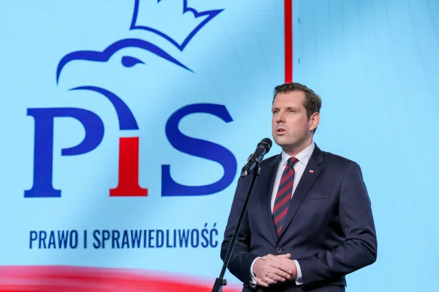 Wiceszef PiS o spotkaniu Hołowni i Bielana: oferta rządu technicznego aktualna