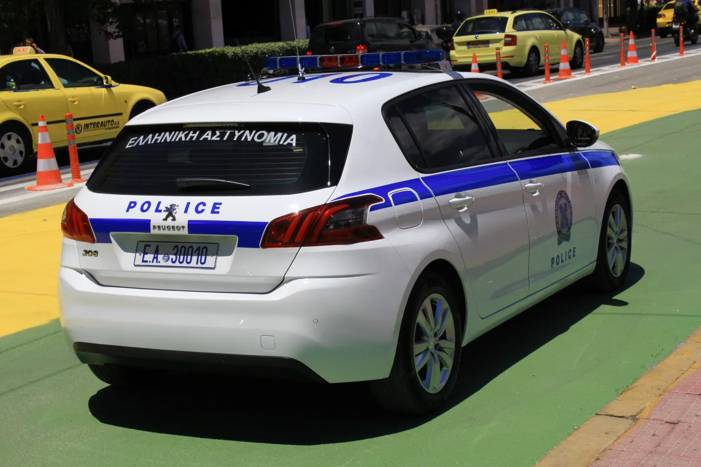 Para transpłciowa zaatakowana przez tłum. W ruch poszły butelki