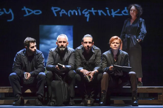 Aktor z serialu "Korona królów" stracił mieszkanie w pożarze w Ząbkach. Teraz prosi o pomoc