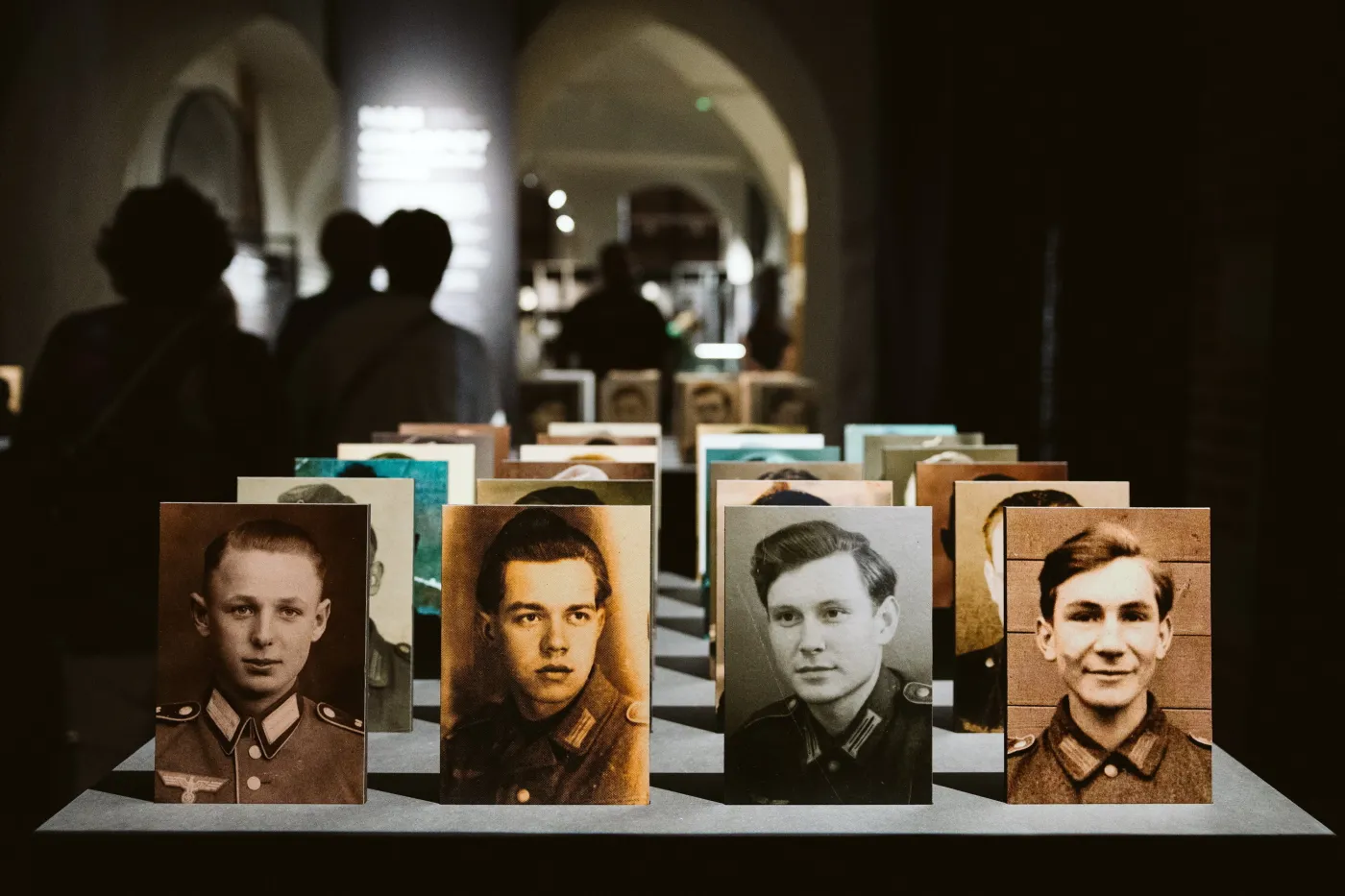 Pisarz uderzył w legendę Powstania Warszawskiego.  "Wykorzystywanie dzieci do walki"