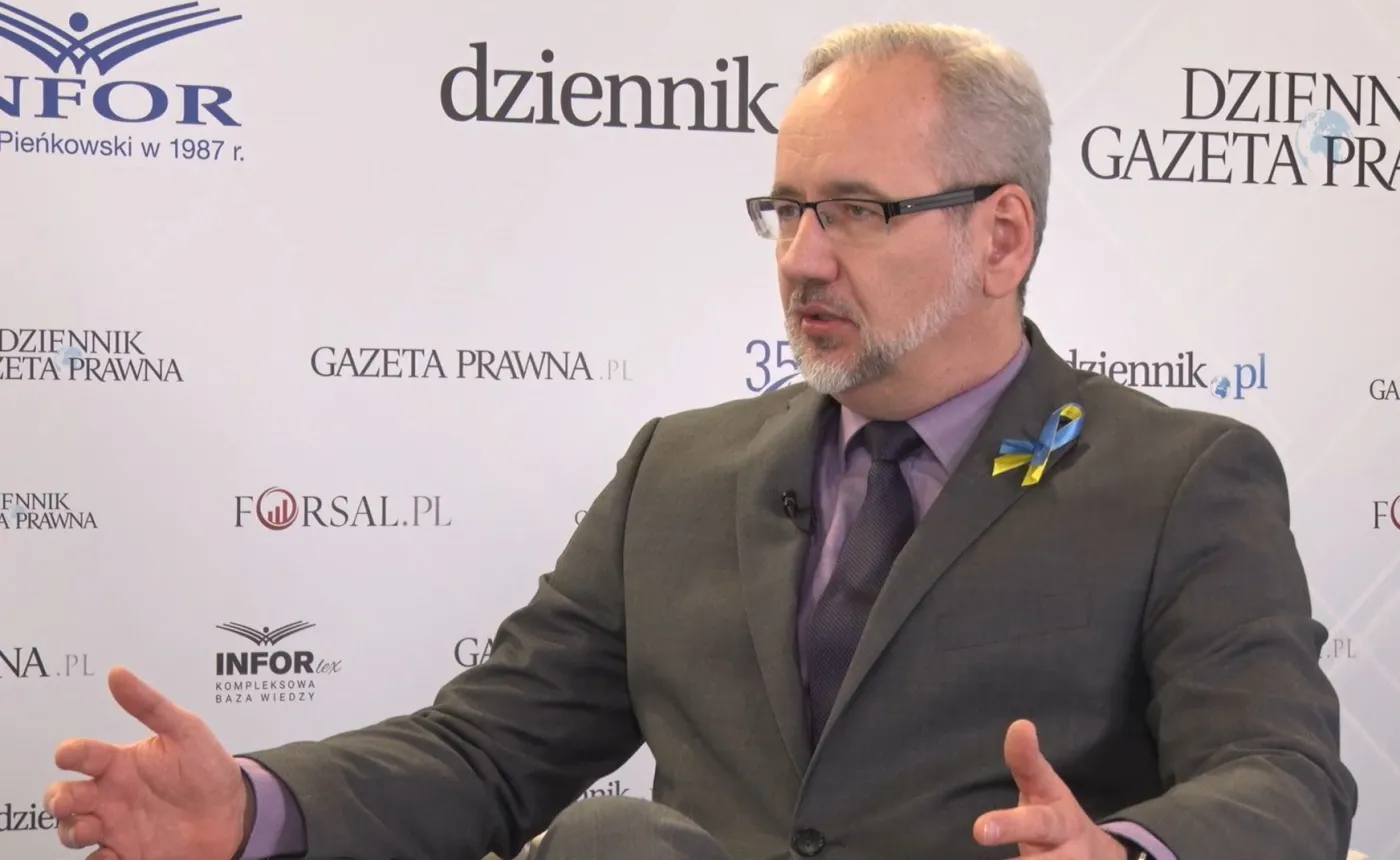 100 tys. kary dla Adama Niedzielskiego. Ale zapłacą... wszyscy